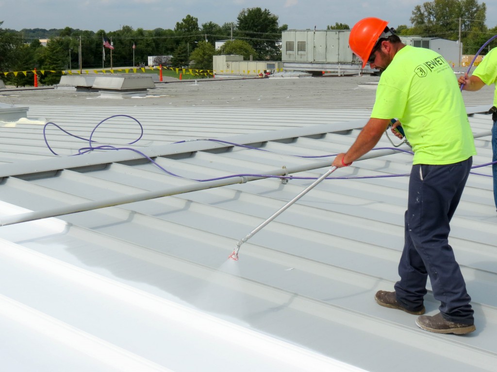 roof coating contractor