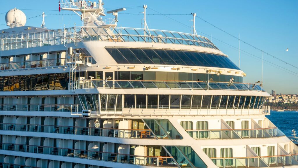 Cruise Chauffeurs Services in UK | Luxury Cruise Chauffeurs