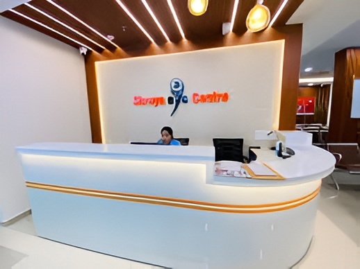 Advanced eye examination using modern diagnostic technology at the Best Eye Hospital in Delhi