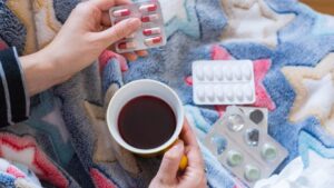 1695914099HowToTreatTheCommonCold920x518