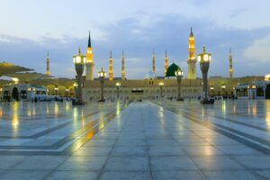 How Can You Personalize Your September Umrah Package in 2026?