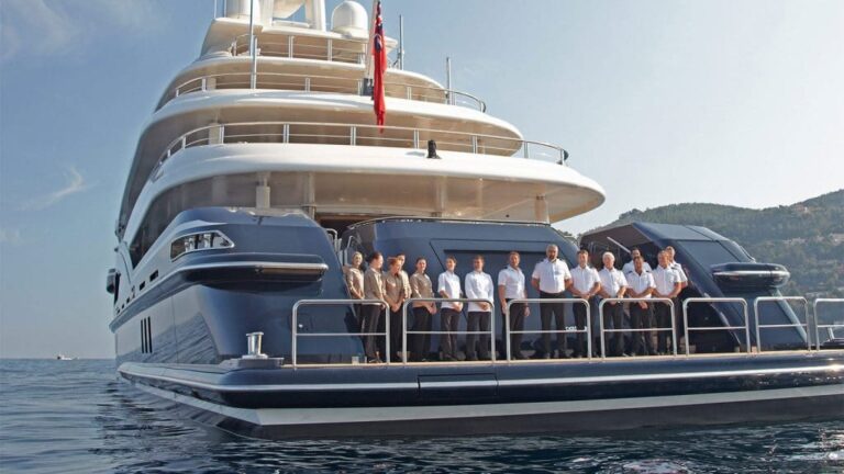 Why Taking a Professional Yachting Course Starts a Successful Sea Career