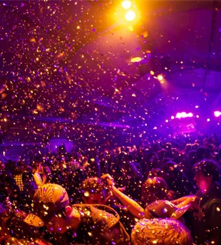 Crowd enjoying a vibrant trade show event organized by an Exhibition Booth Design Company in Dubai