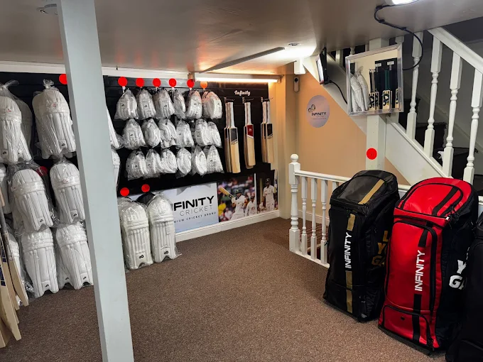 cricket bat makers uk