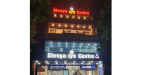 Eye Testing Centre in Ghaziabad – Shreya Eye Centre building exterior with illuminated signage at night