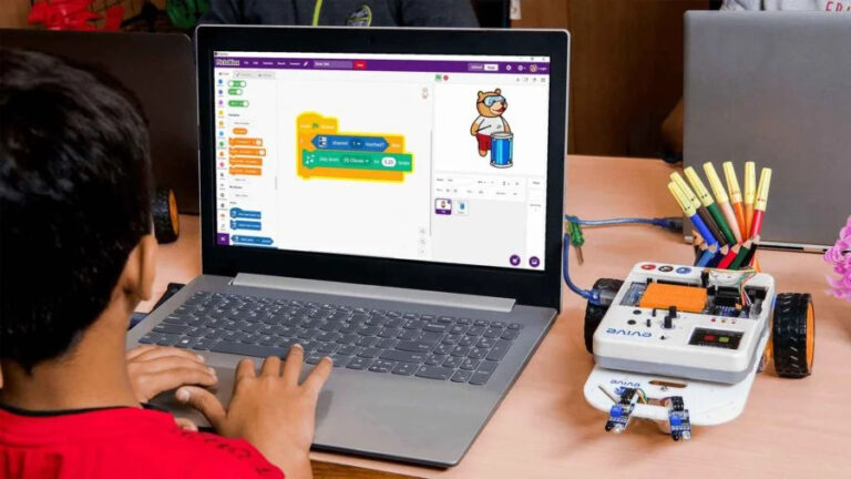 Coding-designing-and-math-classes-tuitionpad-1
