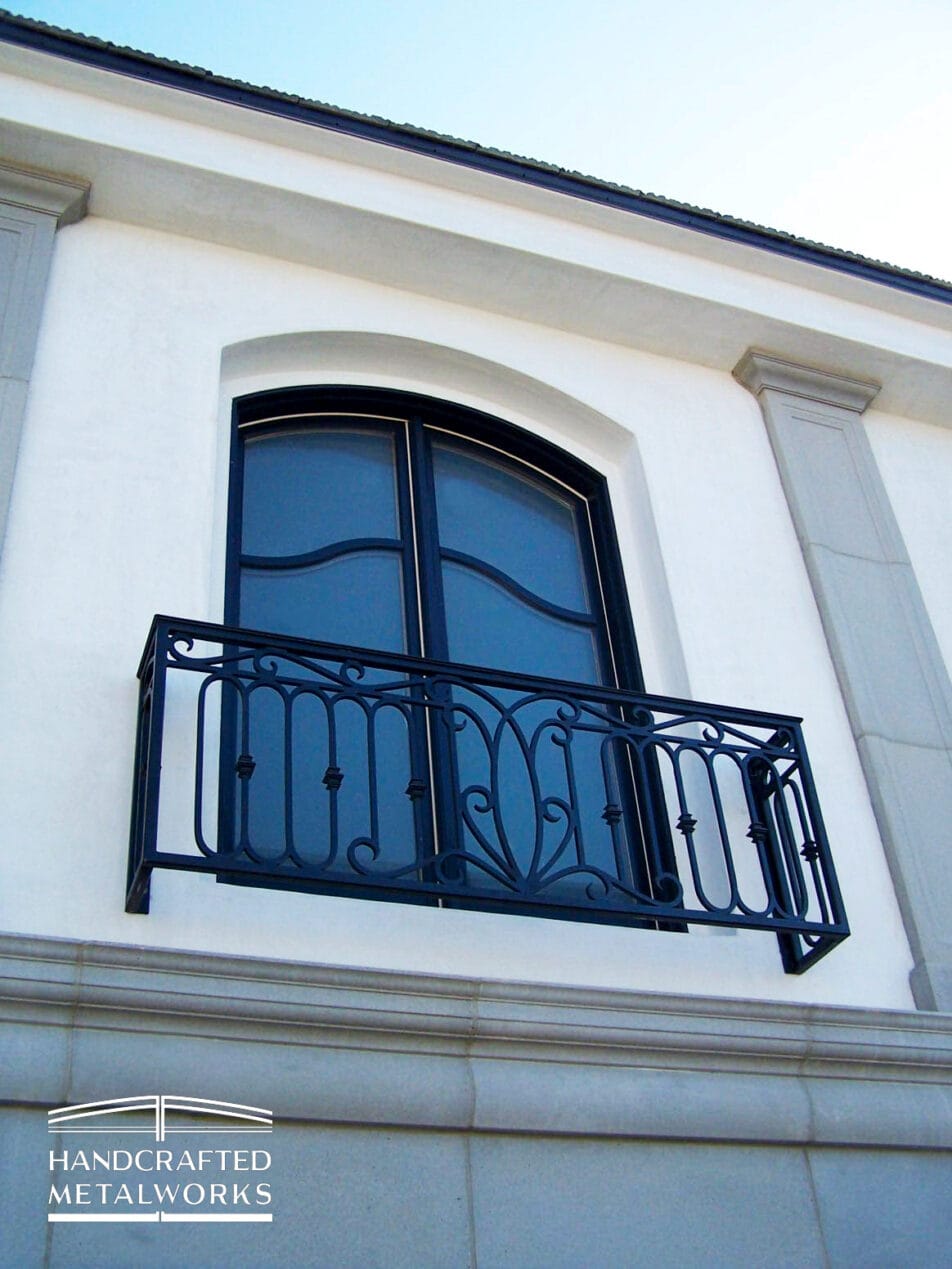 custom balcony railing
