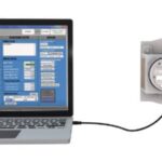 Trace moisture analyzer