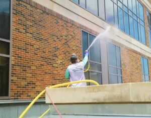 Commercial pressure washing in Dallas