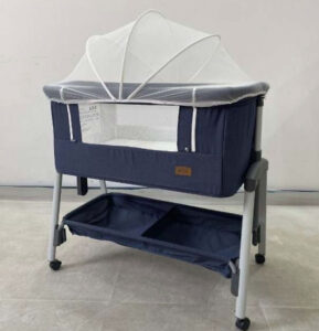Portable baby bed for travel